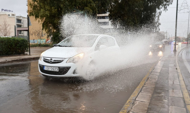 Κακοκαιρία Daniel: Μπαράζ μηνυμάτων από το 112 στην Κεντρική Ελλάδα - Σε συναγερμό οι Αρχές