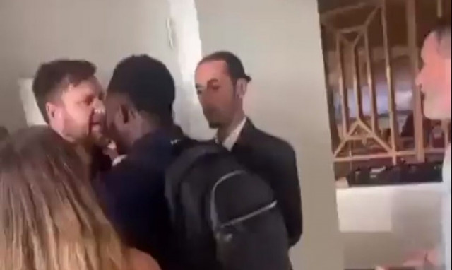 Αγγλία: Συνελήφθη ο φίλαθλος που έριξε κουτουλιά στον Ρόι Κιν στο γήπεδο της Άρσεναλ