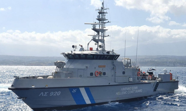 Επιχείρηση διάσωσης 61 μεταναστών στη Σύμη