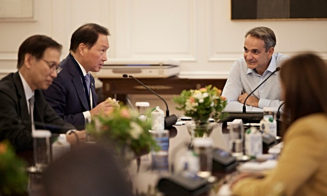 Ο Κυριάκος Μητσοτάκης συνομίλησε με στελέχη κορυφαίων κορεατικών εταιρειών στο Μέγαρο Μαξίμου