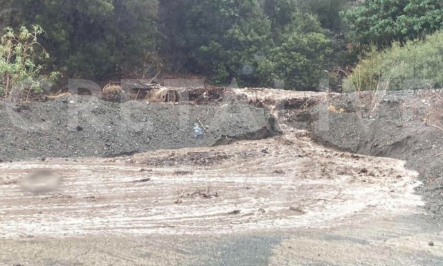 Κακοκαιρία Daniel: Έφτασε και στην Κρήτη - Κλειστοί δρόμοι και προβλήματα στο δήμο Φαιστού