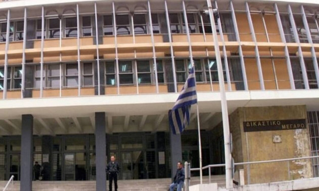 Θεσσαλονίκη: Γείτονες οδηγήθηκαν στα δικαστήρια - Πιάστηκαν στα χέρια για μία κάμερα