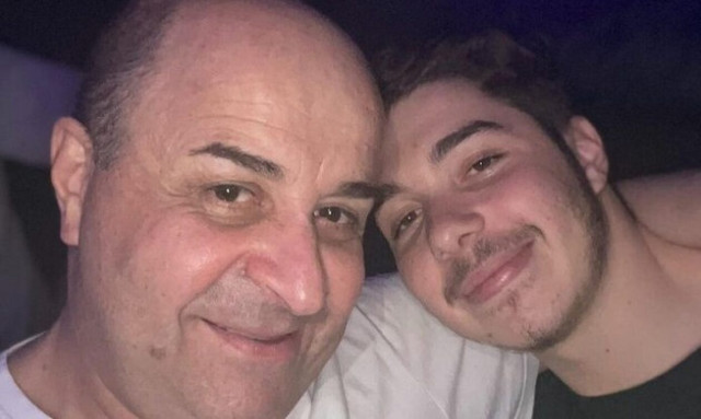 Ερωτευμένος ο γιος του Μάρκου Σεφερλή: Το φιλί με τη σύντροφό του