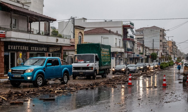 Κακοκαιρία «Daniel»: Μεγάλα προβλήματα στο οδικό δίκτυο Θεσσαλίας - Ποιοι δρόμοι έκλεισαν