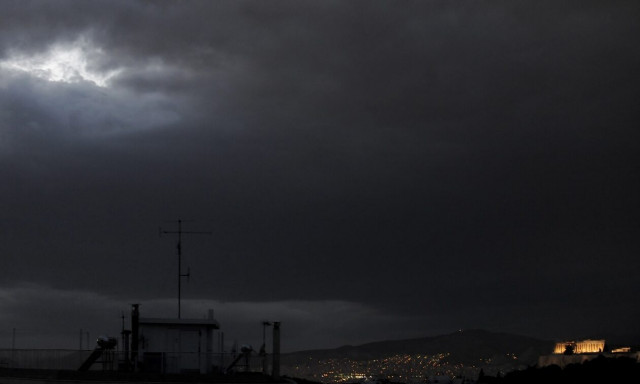 Κακοκαιρία Daniel:  Δεύτερο κύμα «σαρώνει» την Αττική - Βρέχει καταρρακτωδώς στο λεκανοπέδιο