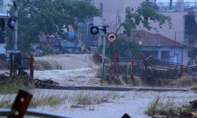 Κακοκαιρία Daniel: Διακoπή στα δρομολόγια των τρένων στη γραμμή Λιανοκλάδι - Λάρισα