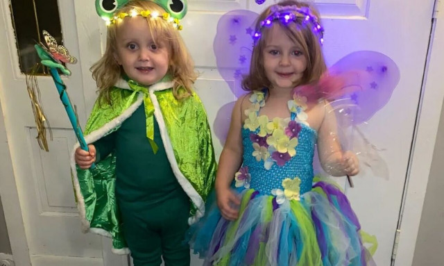 Τραγωδία στη Φλόριντα: Πέθαναν από ασφυξία 4χρονα δίδυμα - Αποκοιμήθηκαν αγκαλιά σε ξύλινο μπαούλο