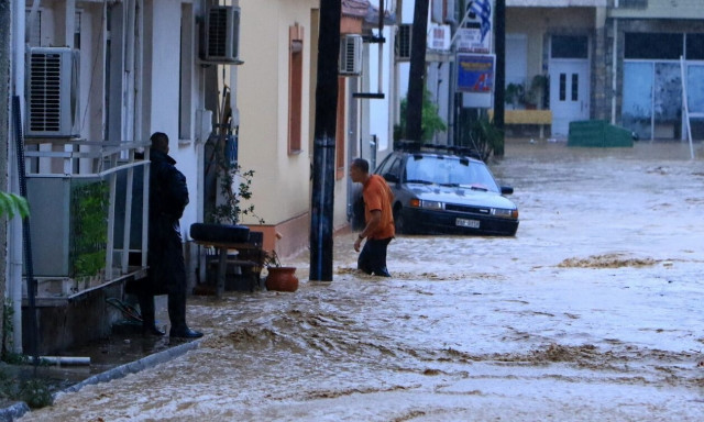 Κακοκαιρία Daniel: 1.196 κλήσεις για βοήθεια έχει λάβει η Πυροσβεστική Υπηρεσία