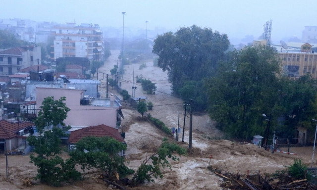 Κακοκαιρία Daniel: Σε «κόκκινο συναγερμό» η Θεσσαλία – Μεγάλες καταστροφές και στην Εύβοια