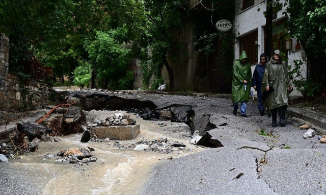 Κακοκαιρία Daniel: Έκκληση για βοήθεια από κάτοικο του Βόλου - «Δεν έχουμε νερό τρία 24ώρα»