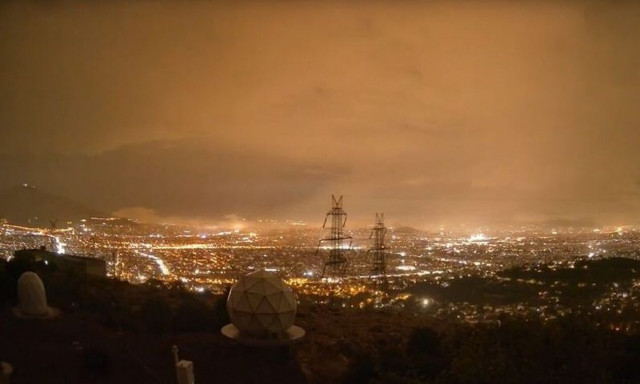 Κακοκαιρία Daniel: Το σύννεφο που «κατάπιε» την Αττική και έφερε την καταιγίδα - Απίστευτο video