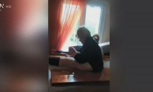 Κακοκαιρία Daniel: 90χρονη περιμένει πάνω σε τραπέζι εδώ και έξι ώρες στον Παλαμά Καρδίτσας