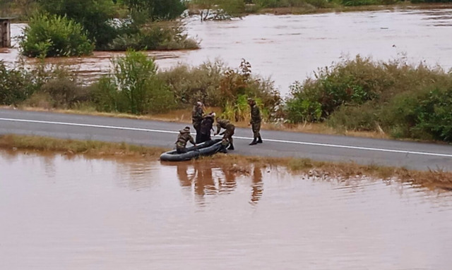 Κακοκαιρία Daniel - Καρδίτσα: Συγκλονιστικές μαρτυρίες – «Ουρλιάζουν για βοήθεια»