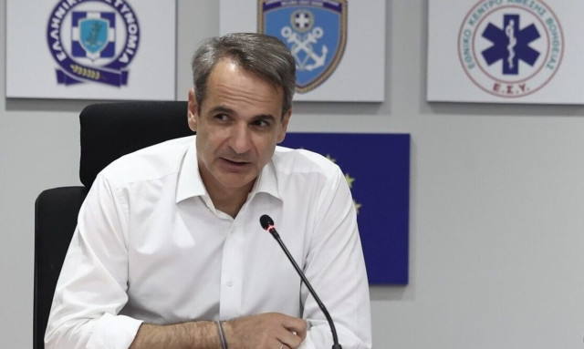 Mitsotakis pledges to do everything possible to provide assistance to flood-stricken