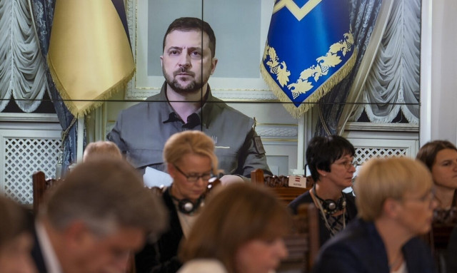 Nέες κυρώσεις κατά της Ρωσίας ζητά ο Ζελένσκι