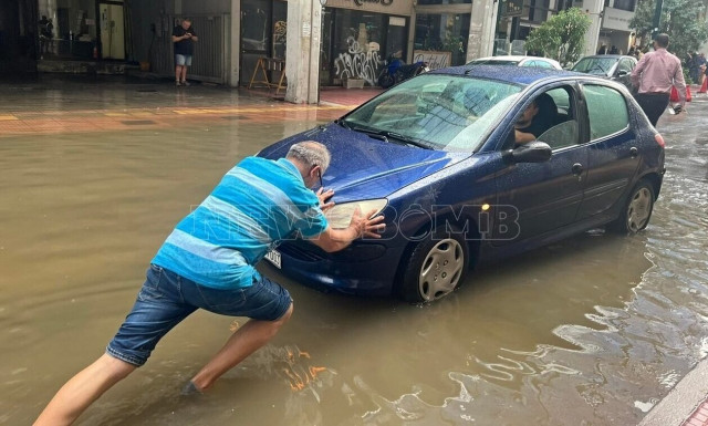 Ποιες περιοχές της Αττικής κινδυνεύουν να πλημμυρίσουν αν υπερχειλίσουν Κηφισός και Ιλισσός (χάρτης)