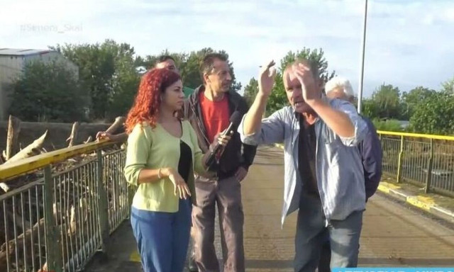 Κακοκαιρία Daniel: «Θα έρθουν βουλευτές με γραβάτες;» - Οργισμένοι οι κάτοικοι στη Λάρισα