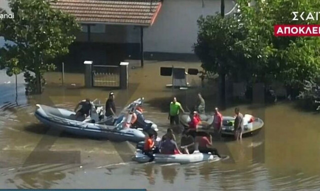 Κακοκαιρία Daniel: «Μια γιαγιά επιπλέει νεκρή μέσα στην κουζίνα, είναι πνιγμένη»