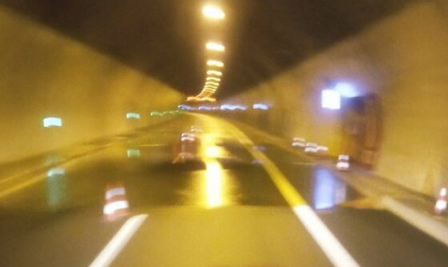 Κακοκαιρία Daniel: Νερά στο τούνελ των Τεμπών