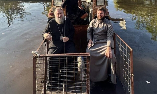 Μητροπολίτης Τρίκκης: Έκκληση για ανθρωπιστική βοήθεια - Με τρακτέρ κοντά στους πλημμυροπαθείς