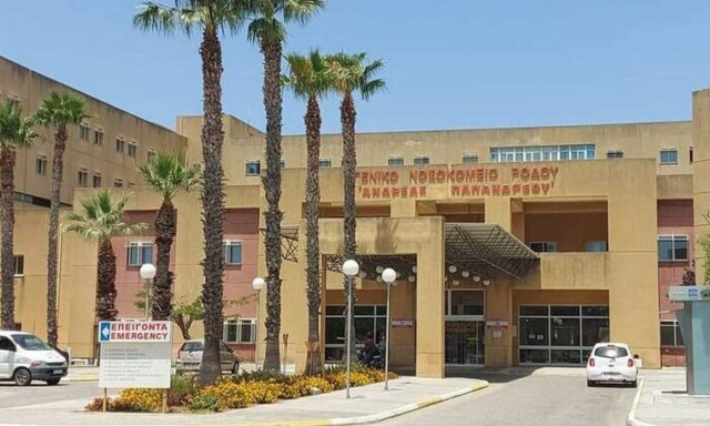Νοσοκομείο Ρόδου: «Δεν πάει άλλο» λένε οι τραυματιοφορείς για τις ελλείψεις προσωπικού