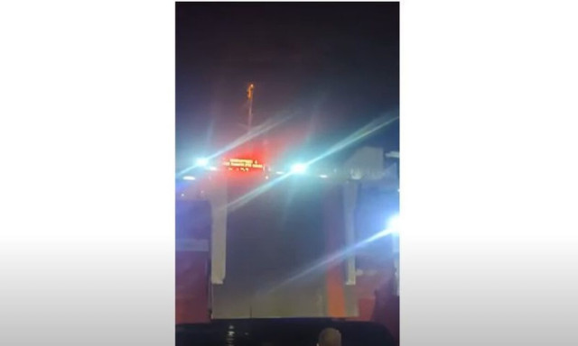 Πειραιάς: Κόλλησε η μπουκαπόρτα του High Speed 4, δεν μπορούσαν να βγουν τα αυτοκίνητα