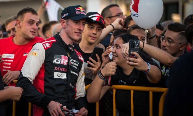 ΕΚΟ Ράλλυ Ακρόπολις: Ξεκίνημα με Evans