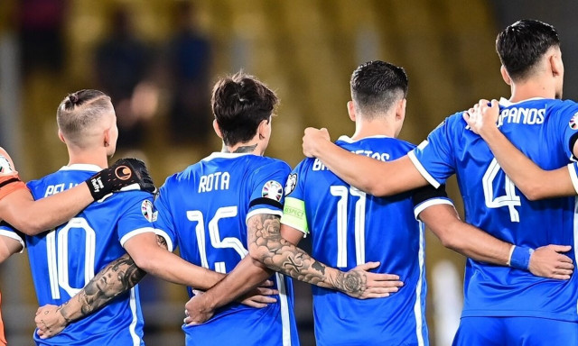 Προκριματικά Euro 2024, Ελλάδα – Γιβραλτάρ: Με μαύρα περιβραχιόνια για τα θύματα των πλημμύρων