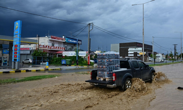 Κακοκαιρία Daniel - Βόλος: Αερογέφυρα με ελικόπτερα και βοήθεια σε εκατοντάδες αποκλεισμένους