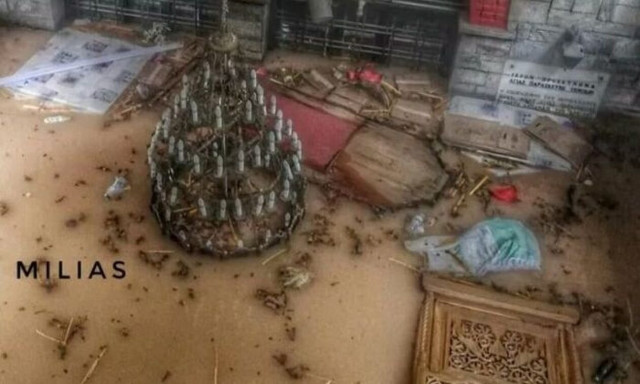 Κακοκαιρία Daniel: Η ιστορική εκκλησία της Αγίας Παρασκευής στα Τέμπη «βυθίστηκε» στις λάσπες