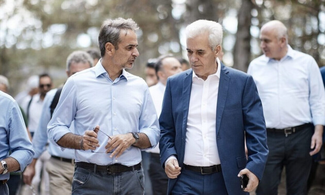 PM Mitsotakis visits Dadia Forest, promises changes in fire prevention organisation