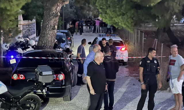 Πυροβολισμοί στη Λούτσα: Οι πλαστές πινακίδες και οι ενδείξεις για την ταυτότητα των δραστών