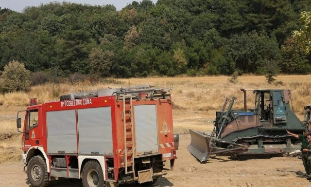 Φωτιά σε δασική έκταση στην Αμφίπολη