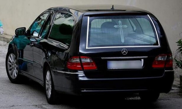 Βόλος: Κήδεψαν λάθος άνθρωπο - Το μπέρδεμα στο νεκροτομείο που αναστάτωσε δύο οικογένειες