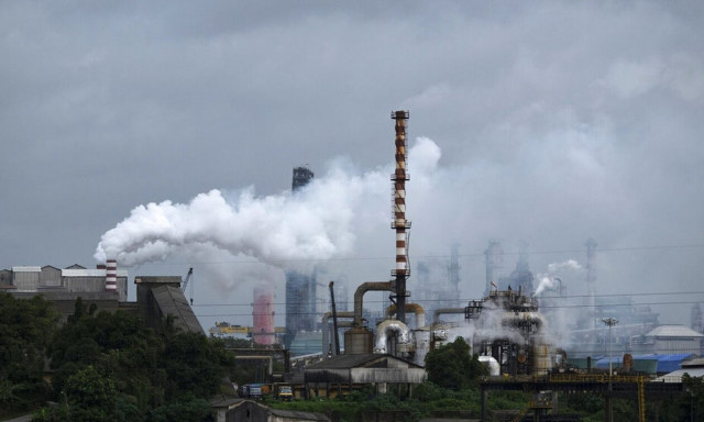 H Γερμανία συνεχίζει να αγοράζει ρωσικό πετρέλαιο μέσω... Ινδίας: 1.127,4% αύξηση στις εισαγωγές