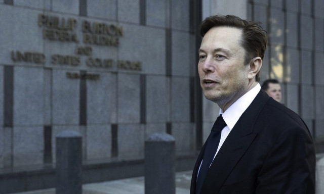 Έλον Μασκ: Σήμερα η νέα του βιογραφία - Το Άσπεργκερ, το bullying και η ροπή του στο...δράμα