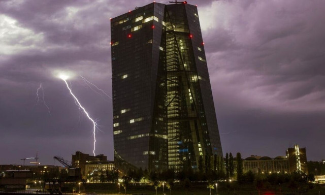 Spiegel: Πρωτοφανείς πλημμύρες στη Γερμανία - Αυτοκίνητα βούλιαξαν στην εθνική οδό