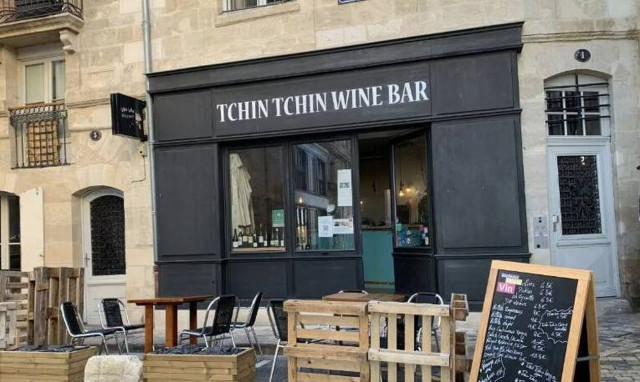 Γαλλία: Μία γυναίκα νεκρή και εννέα νοσηλεύονται με αλλαντίαση