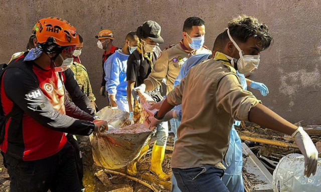 Λιβύη: Διασώθηκαν 300 άνθρωποι που θεωρούνταν αγνοούμενοι από τις φονικές πλημμύρες,