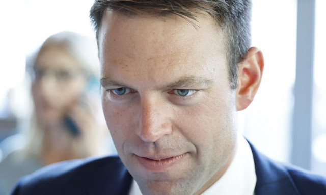 Ο Κασσελάκης «αγνοεί» τον Τσίπρα και βαδίζει στα χνάρια του Πολάκη