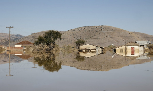 Πλημμύρες: Πάγος στις δόσεις των ενήμερων δανείων μέχρι τέλος του έτους