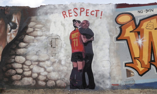 Περιοριστικά μέτρα κατά Ρουμπιάλες – Στα 500 μέτρα απ’ την Ερμόσο