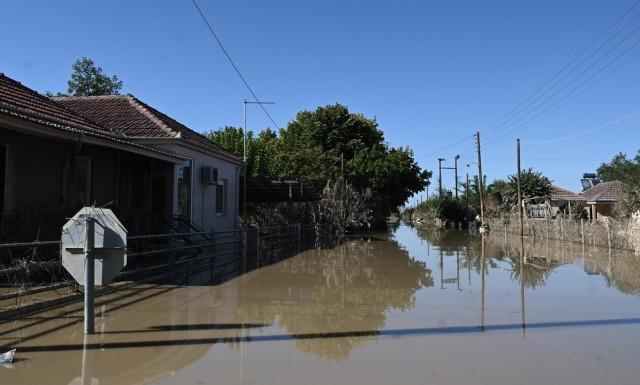 Κάτοικοι Αγίου Θεοδώρου Καρδίτσας: Μας έπνιξαν οι κακοτεχνίες στην εθνική οδό και σε μια γέφυρα