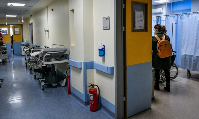 Ηράκλειο: Αερογέφυρα ζωής για 32χρονο - Μεταφέρθηκε από την Σαντορίνη στην Κρήτη