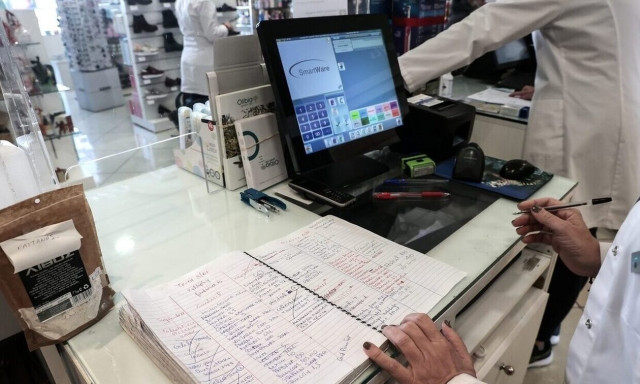 Ελλείψεις φαρμάκων: Επίθεση ΠΦΣ σε «όσους επενδύουν στην αποτυχία των μέτρων»