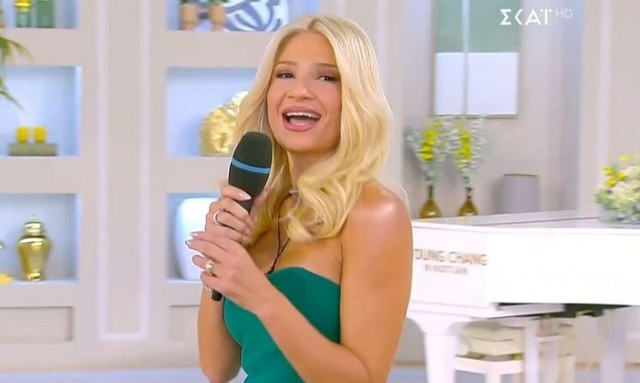 Φαίη Σκορδά: Η διαφορετική έναρξη της εκπομπής της - Βγήκε στον «αέρα» τραγουδώντας