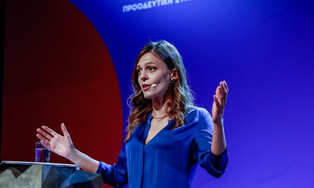 Αχτσιόγλου: «Εκτοξεύονται άθλιες συκοφαντίες εναντίον μου» ότι υπονομεύω τον Αλέξη Τσίπρα