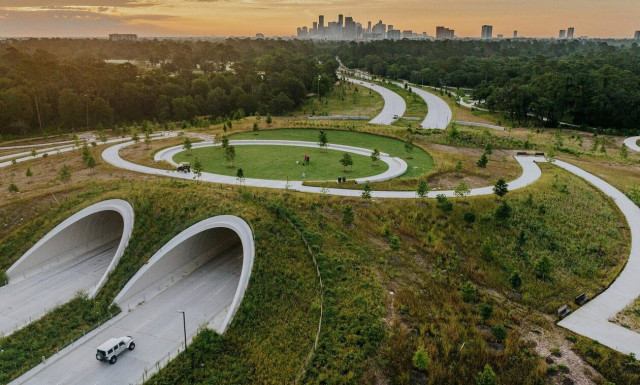 Δείτε πως ένα αυτοκινητόδρομος μετατράπηκε σε πάρκο