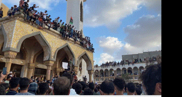 Λιβύη: Τσουνάμι «οργής» στην ισοπεδωμένη από τις πλημμύρες Ντέρνα - Έκαψαν το σπίτι του δημάρχου