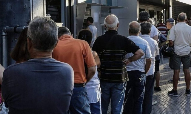 Συντάξεις: Ποιοι θα δουν αύξηση του εισοδήματος τους - Για ποιους έρχεται Χριστουγεννιάτικο «δώρο»